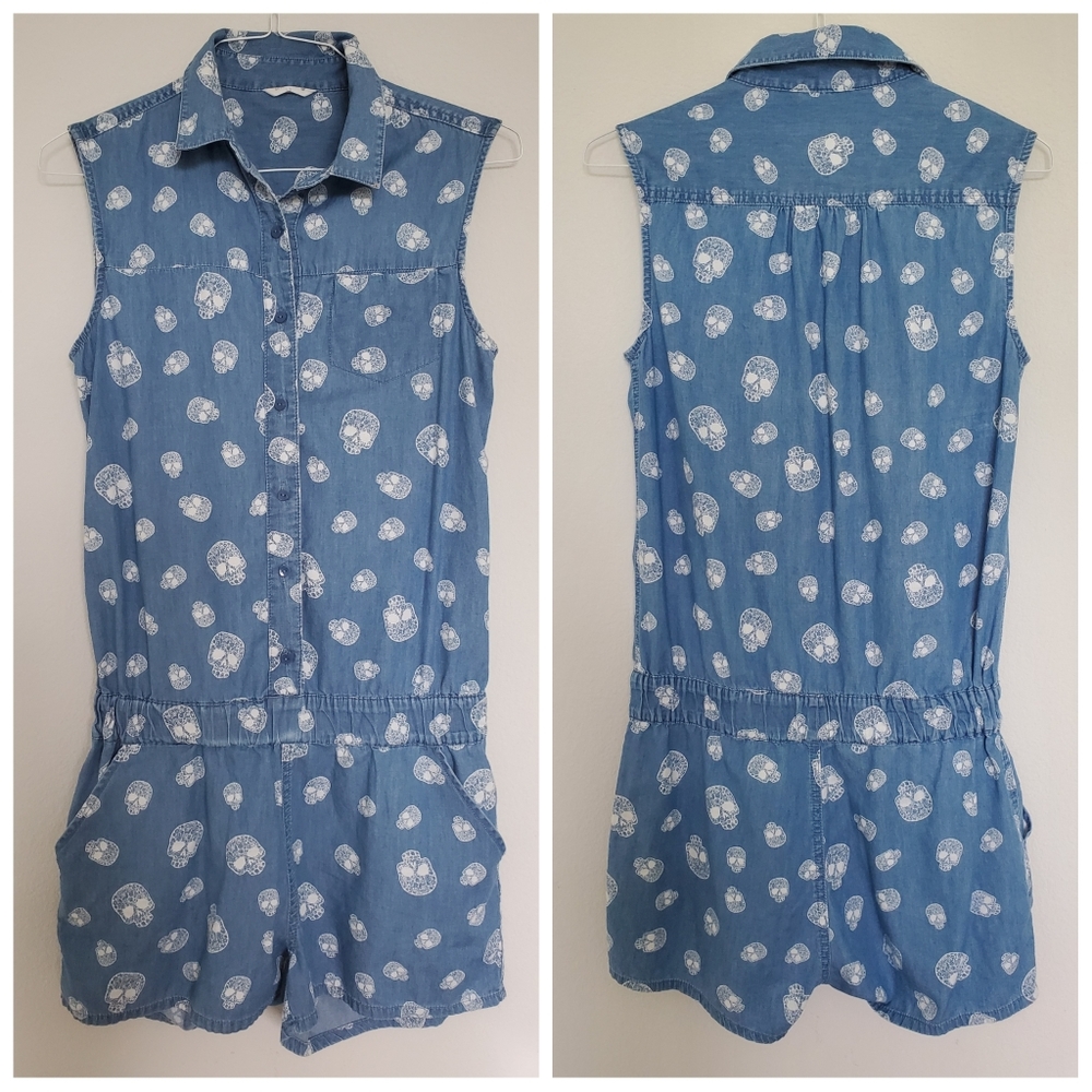 Broadcast Blue Romper Shorts with Skulls in XL